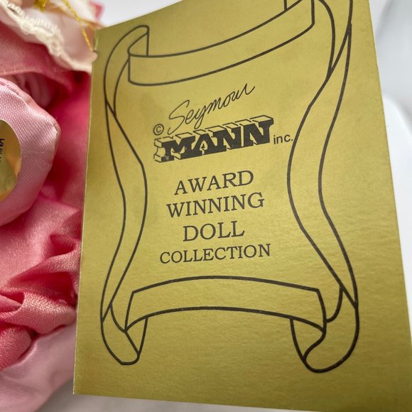 Seymour Mann Doll Connoiseur Collection Musical Erin Porcelain Plays "Aura Lee" - Picture 11 of 16